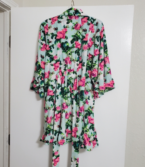 Cute Short Betsey Johnson Bathrobe - Small - Picture 2 of 7